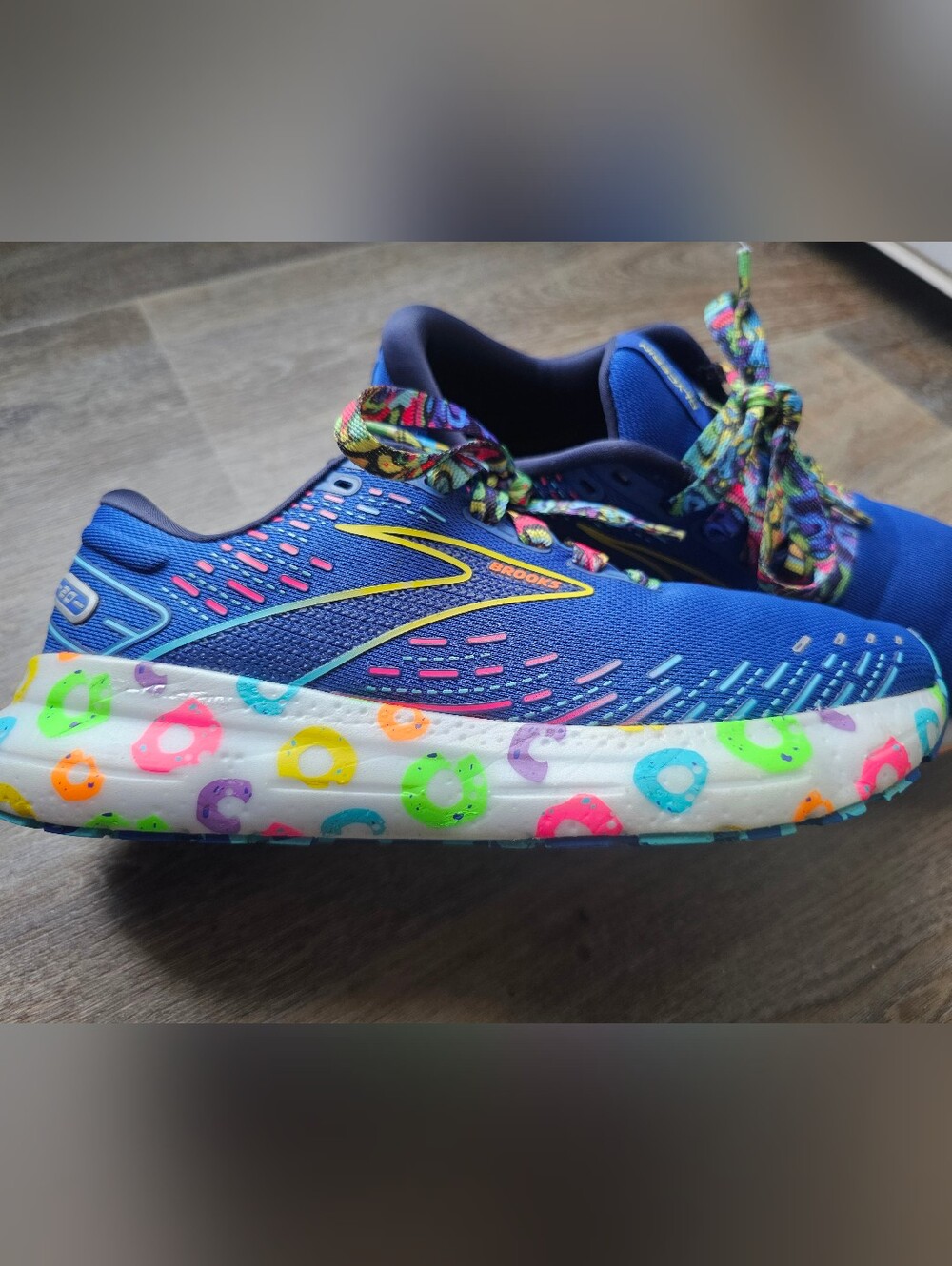 Woman's Brooks Glycerin 20 Tennis Shoes with Fruit Loops Design - Picture 3 of 8